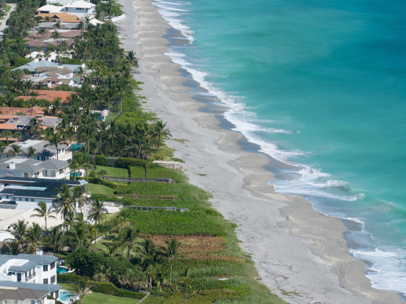 Homes along the dune line