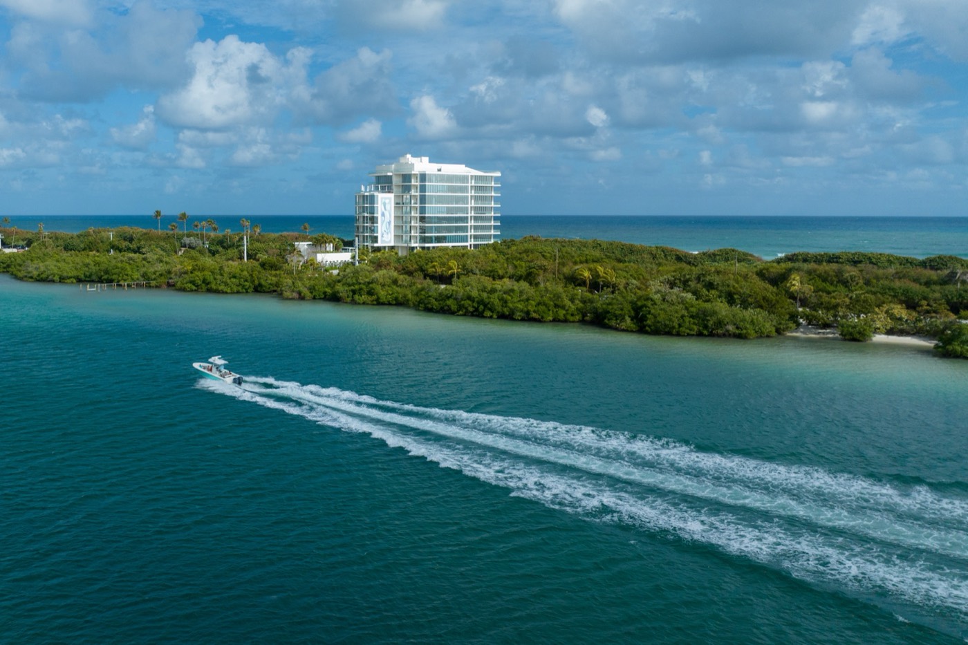 A wake across the Intracoastal